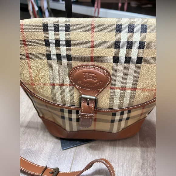 Authentic Vintage Burberry's Sling - Picture 4 of 11